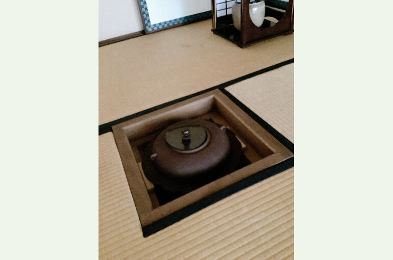 B6A7A308-EF7A-4652-90E0-4B8D0F5CD464